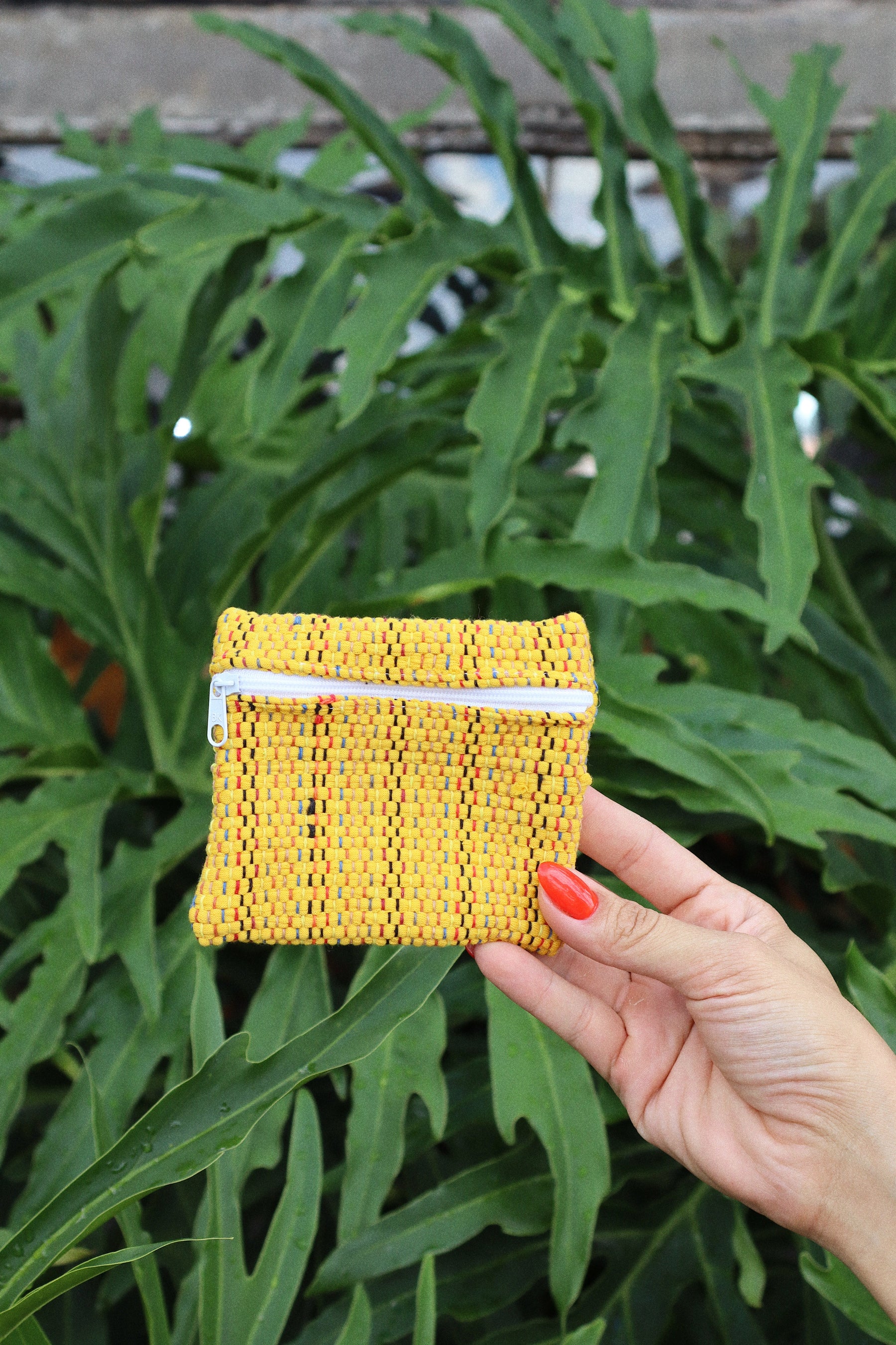 Porta Níquel Malha Tear Amarelo