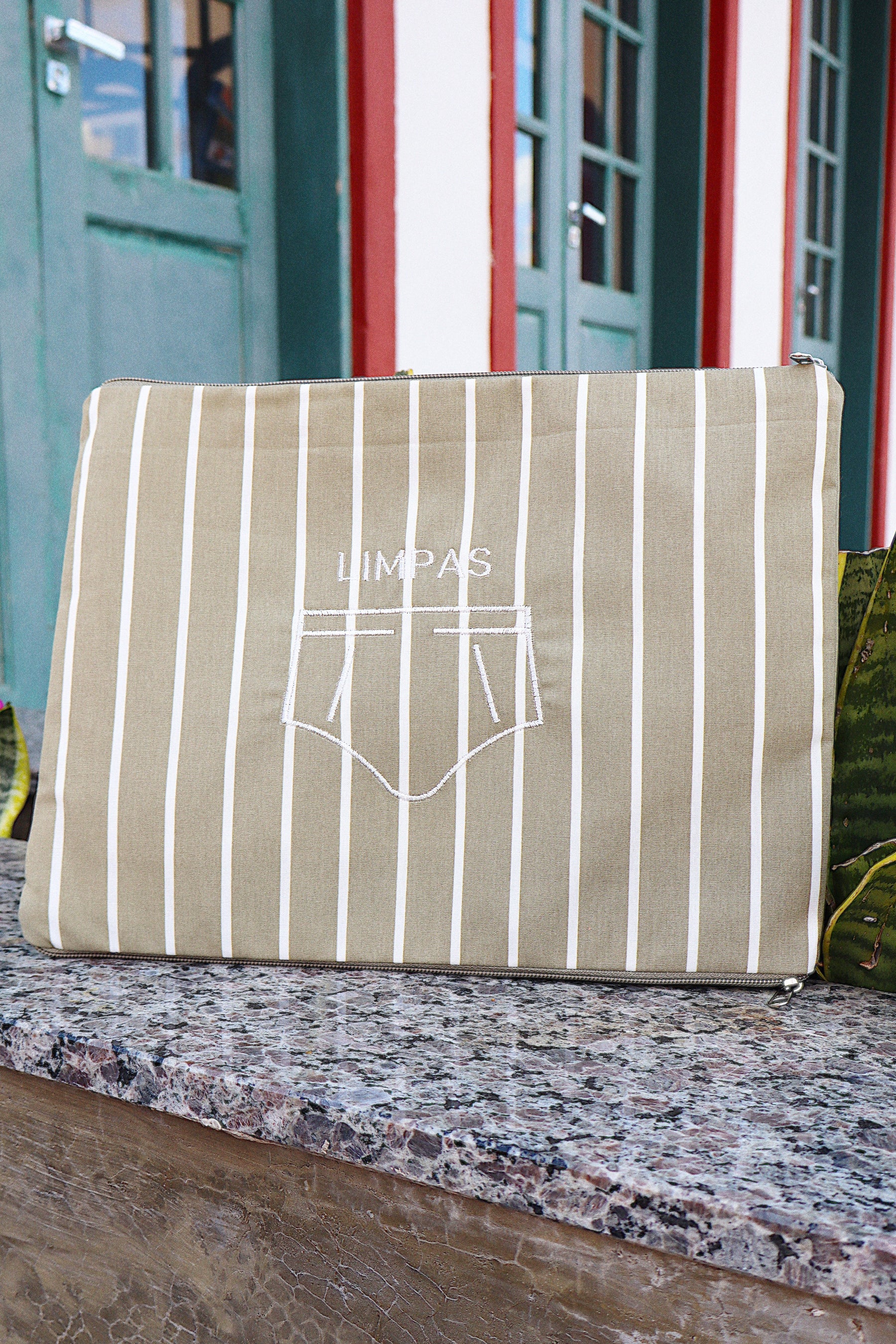 Necessaire Porta Cueca Limpinha Sujinha G Listrada Bege