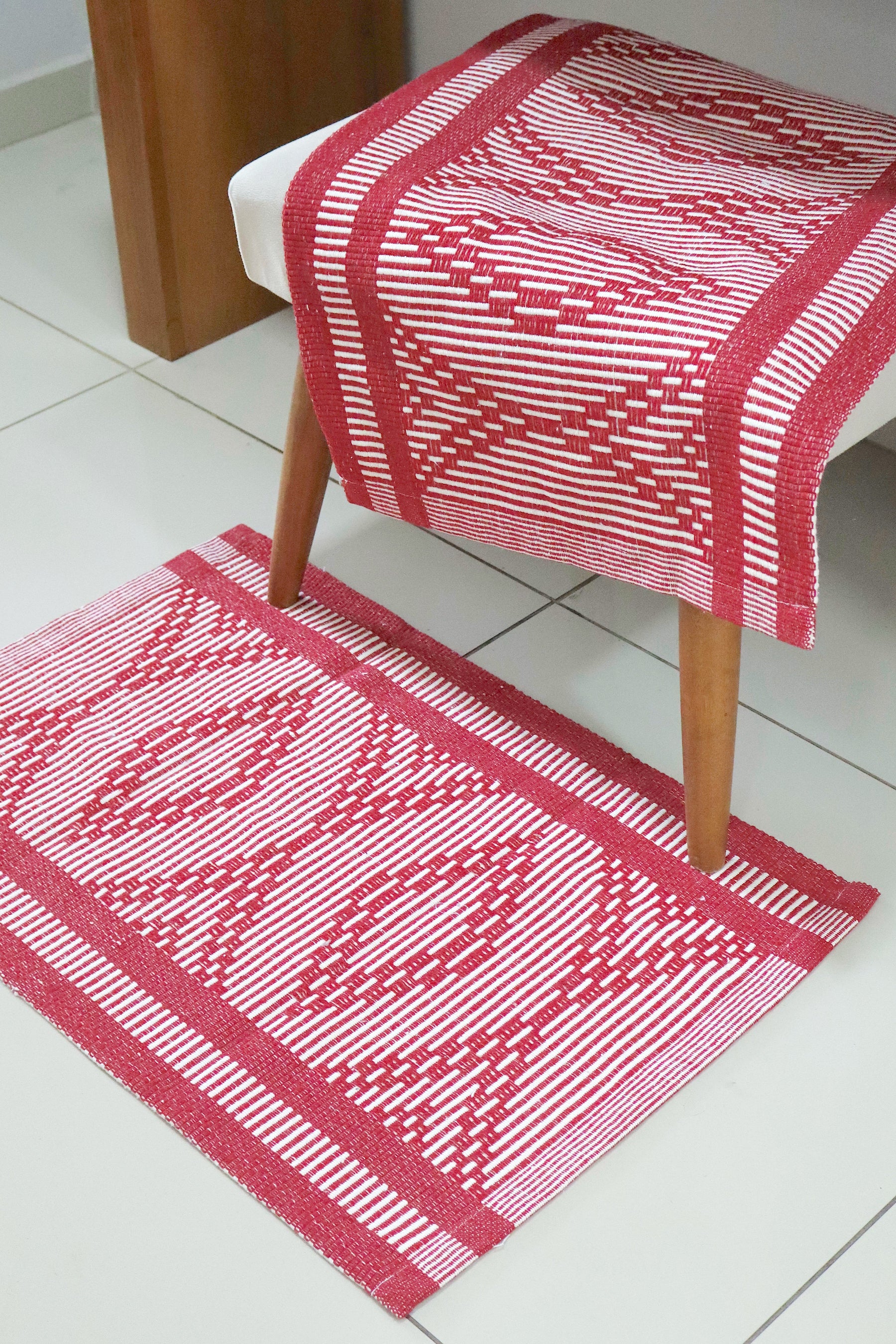 Tapete 46X67cm Egito Vermelho