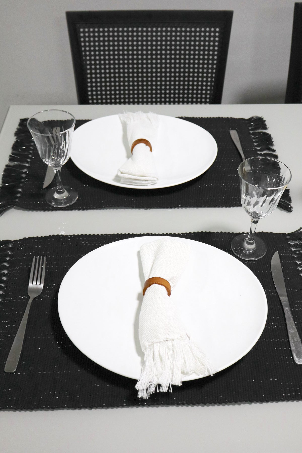 Par Lugar Americano Linha com Fio Lurex Preto