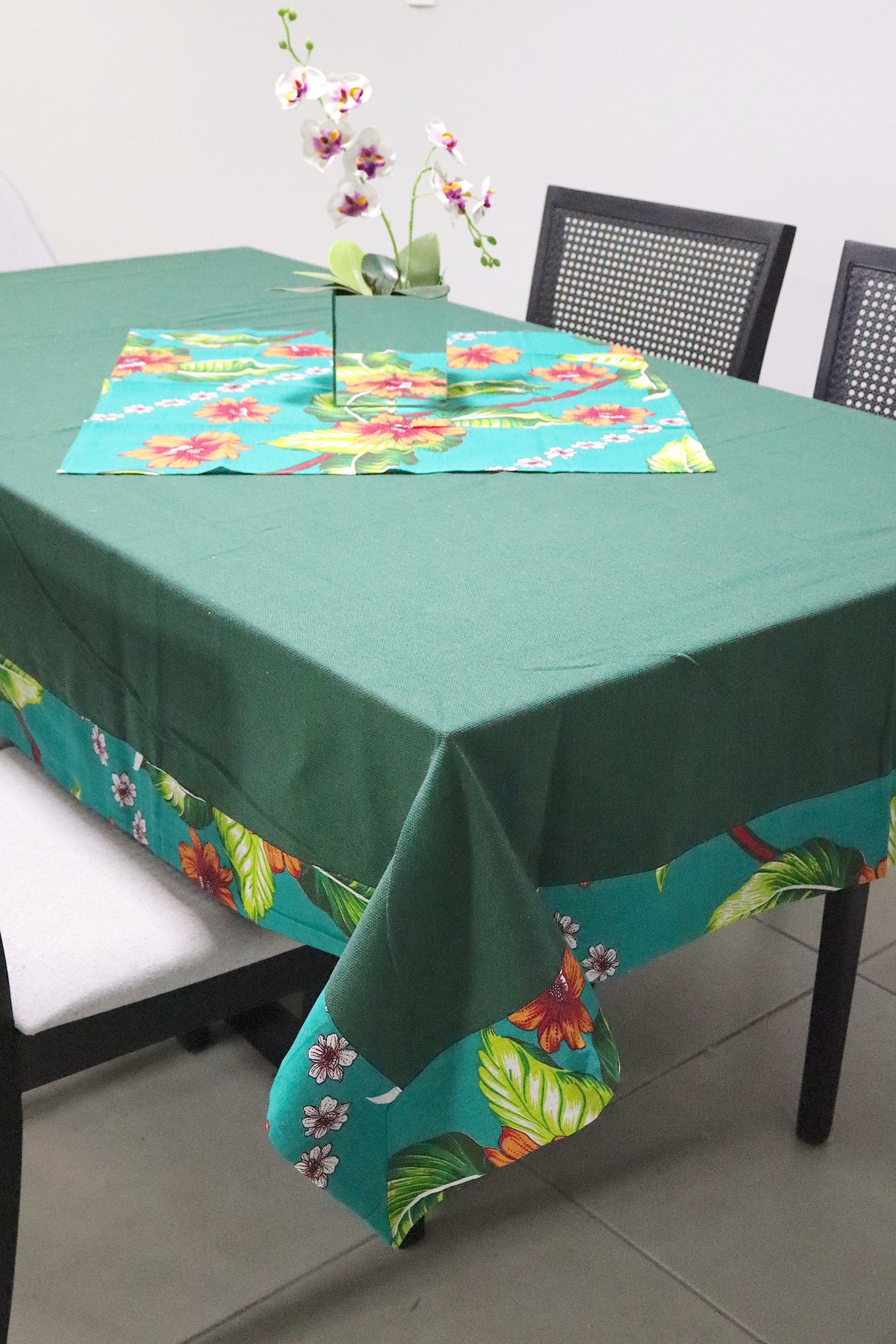 Toalha De Mesa Chita com Composê Verde 1,5mx2,5m