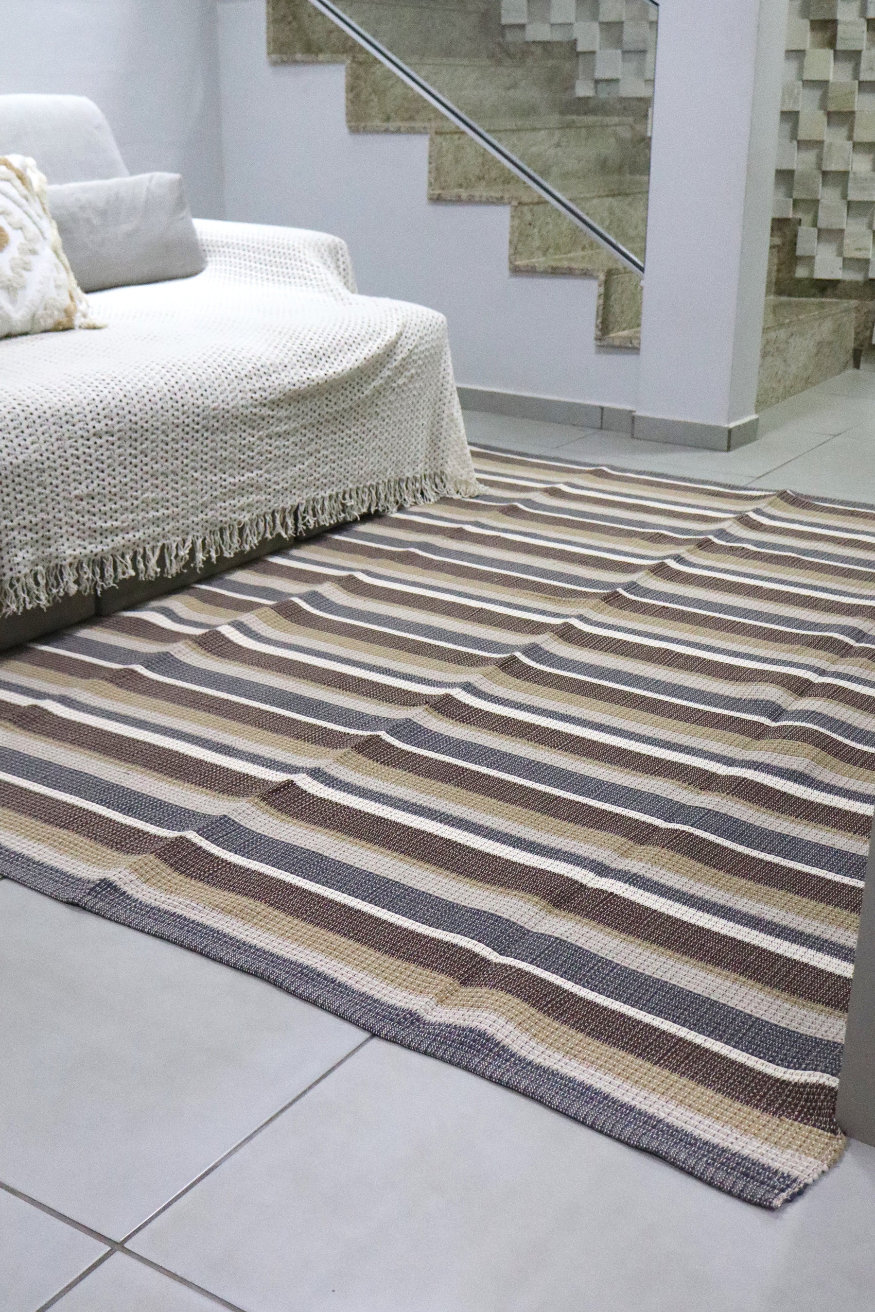 Tapete em Linha Listrado Azul, Marrom, Mostarda e Cru 2,00x3,00m