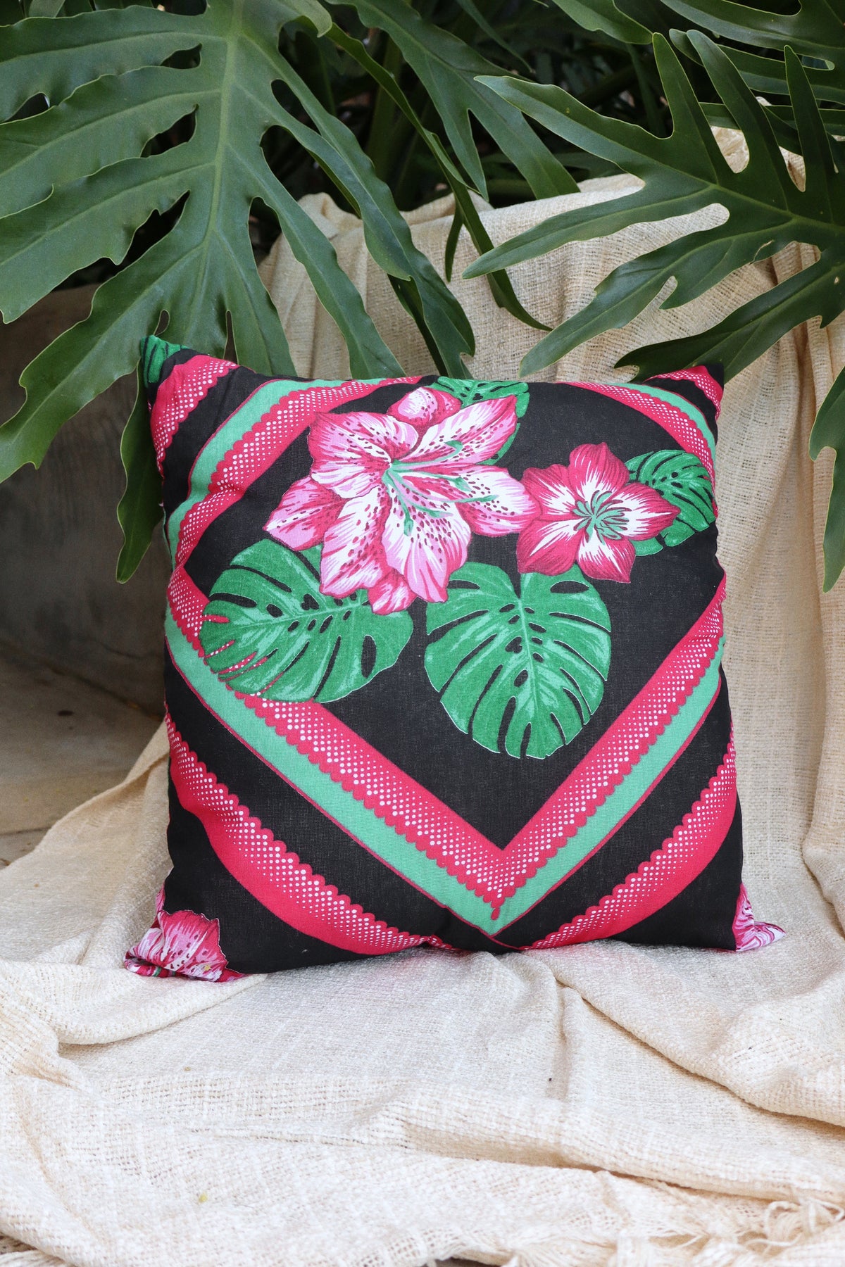 Capa de Almofada Chita Preta com Verde 65x65