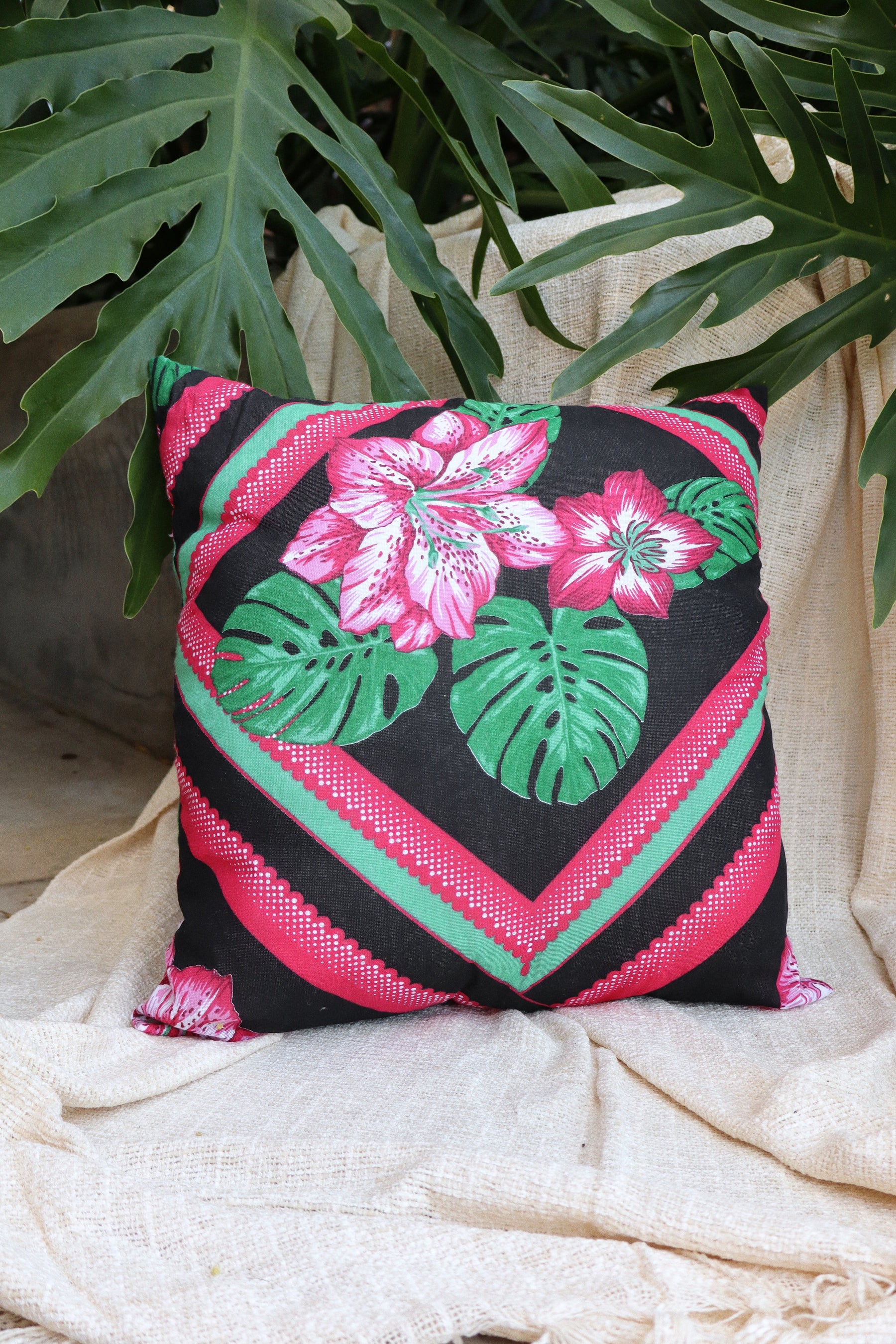 Capa de Almofada Chita Preta com Verde 65x65
