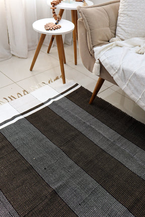 Tapete em Malha Moldura Preto 1,50x1,50m