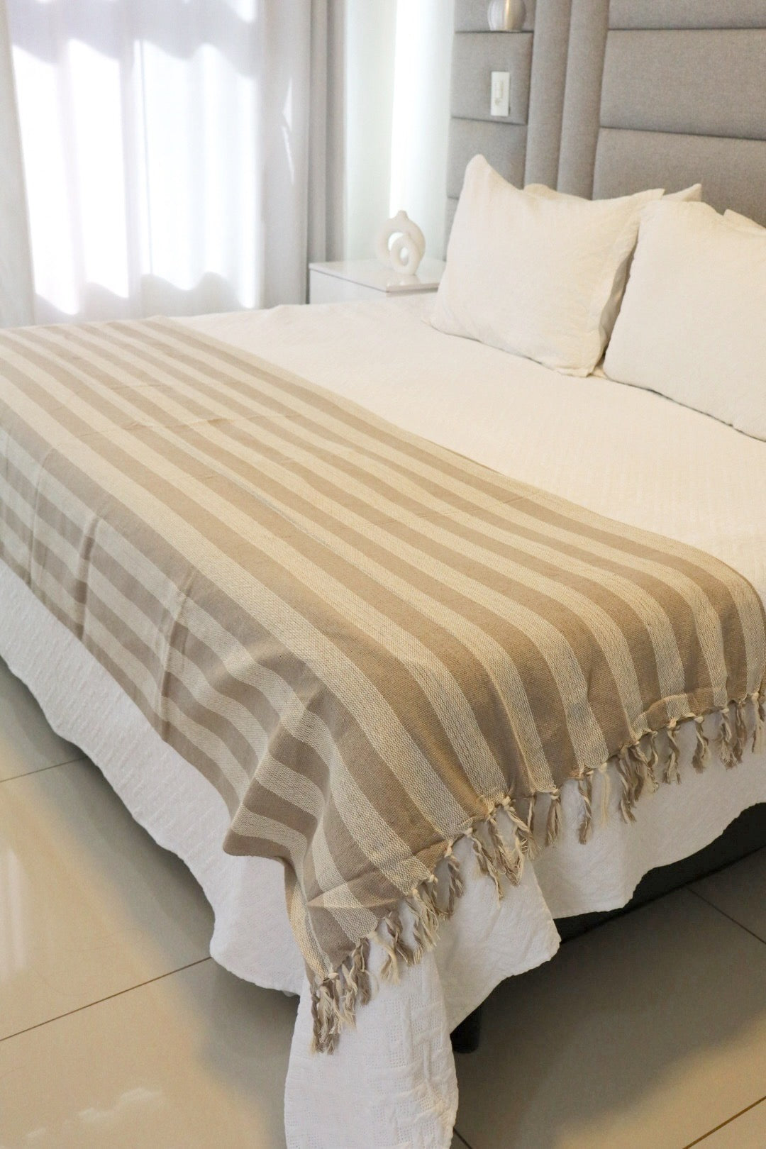 Peseira para Cama Algodão Listrada Bege 1,80x2,20m