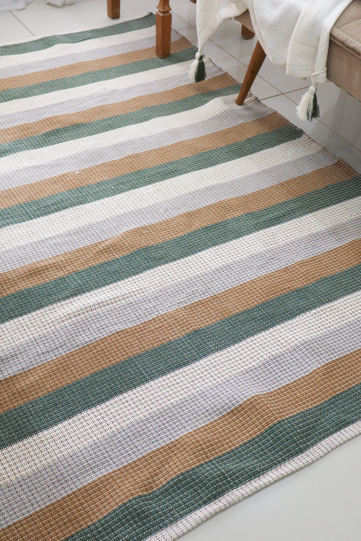Tapete em Linha Listrado Verde e Marrom 2,00x3,00m