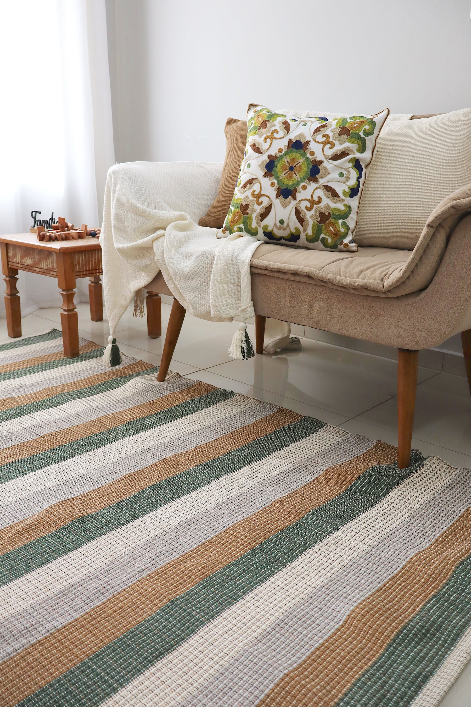 Tapete em Linha Listrado Verde e Marrom 1,50x2,00m