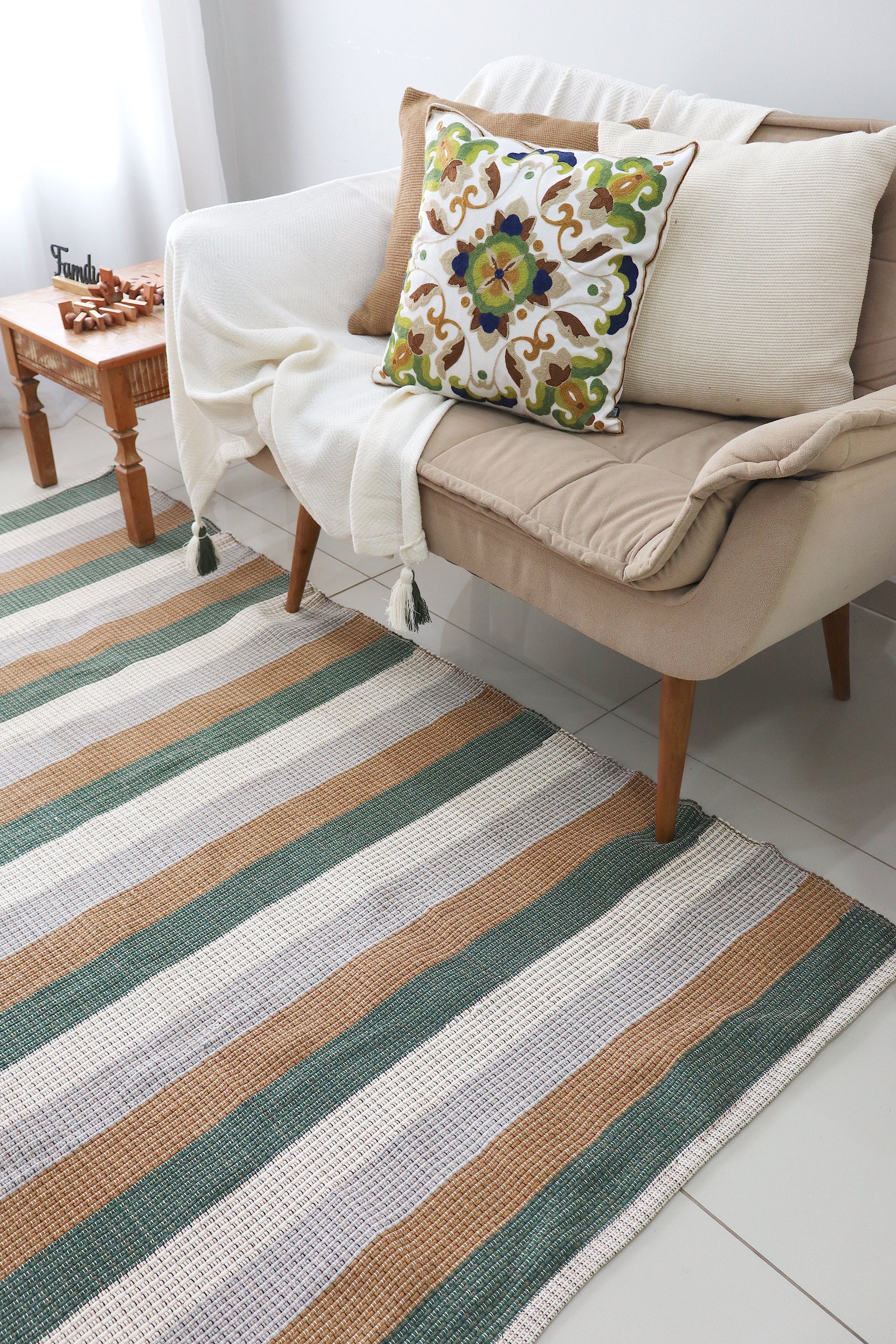Tapete em Linha Listrado Verde e Marrom 1,50x2,00m