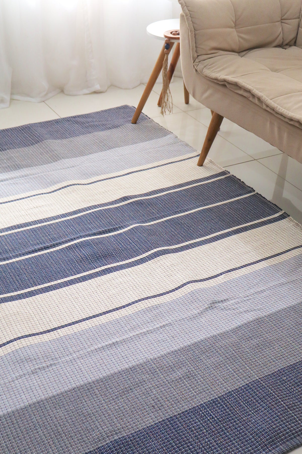 Tapete em Linha Listrado Azul e Cru 2,00x3,00m
