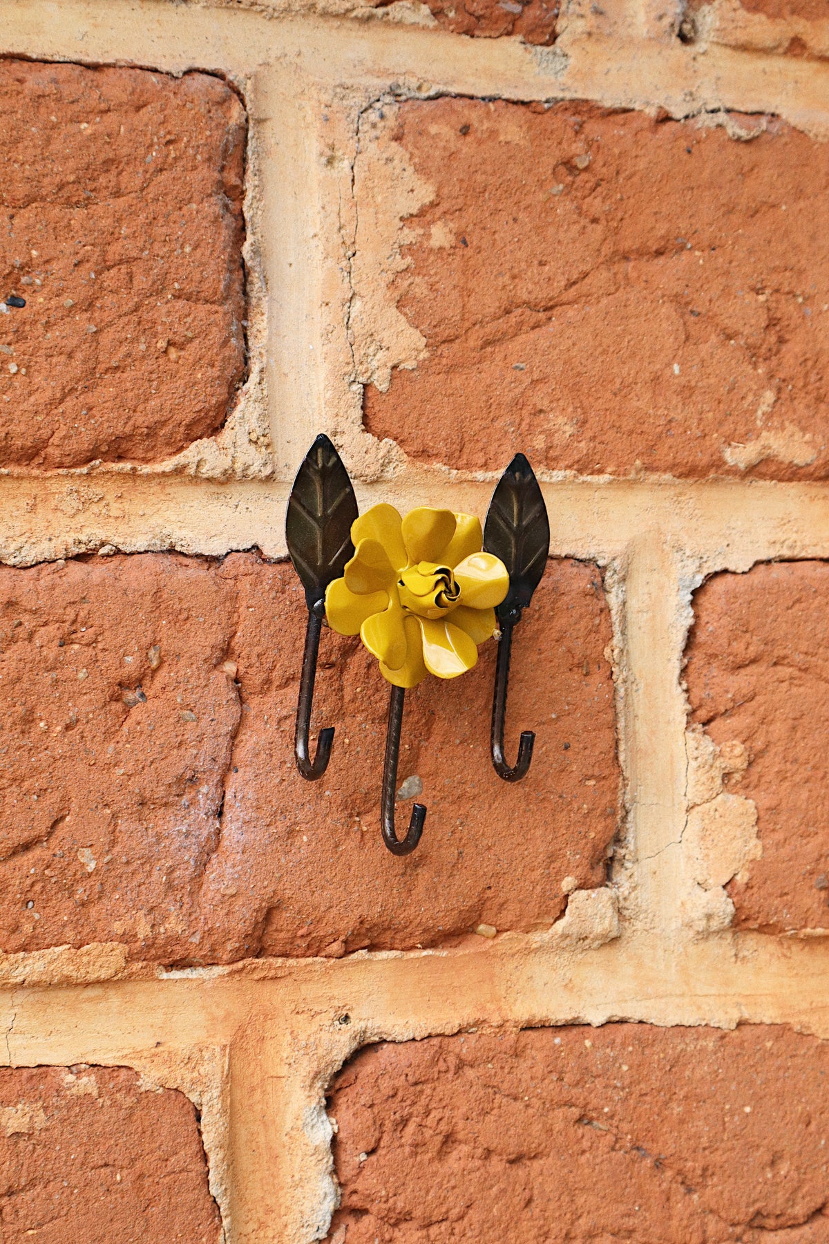 Porta Chaves Flor Ferro Amarelo
