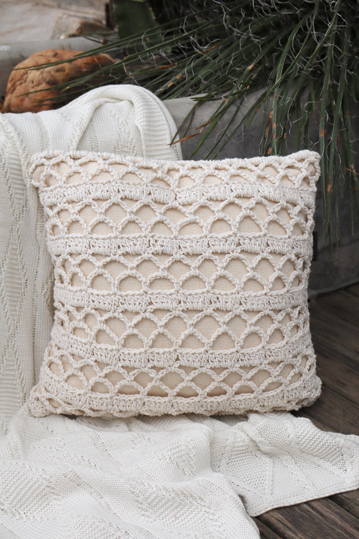 Capa de Almofada Boho Trançada Crochê Cru EST004 45x45