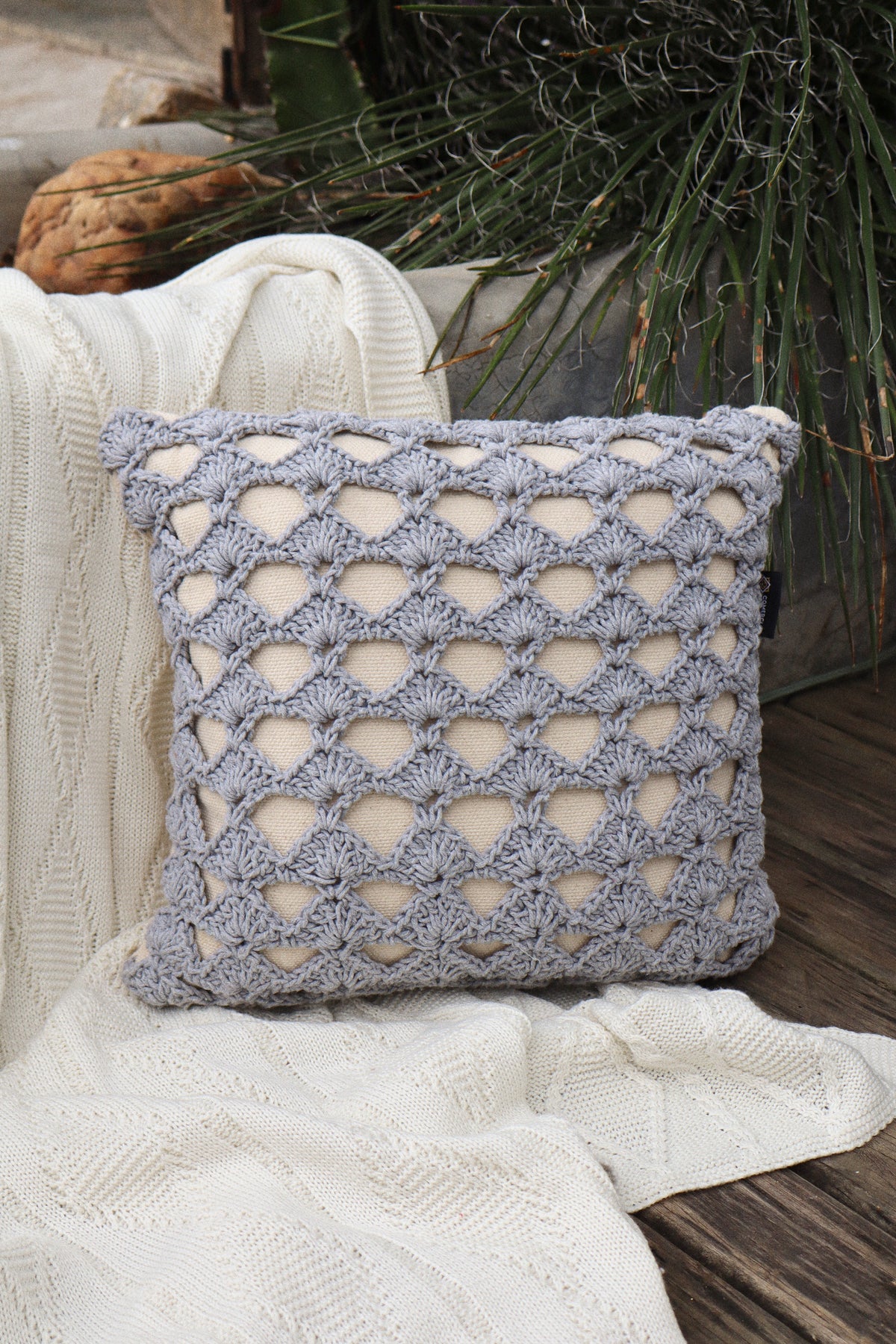 Capa de Almofada Boho Trançada Crochê Cinza EST001 45x45