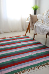 Tapete em Malha Listrado Vermelho, Verde e Cinza 1,50x1,50m