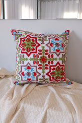 Capa de Almofada Bordada em Linho Indiana 45x45 EST05