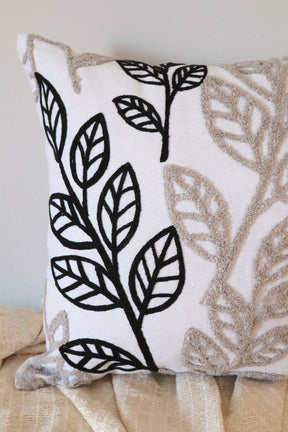 Capa de Almofada Bordada em Linho Floral Boho 45x45 EST04