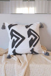 Capa de Almofada Bordada em Linho Tufada Boho 45x45 EST08