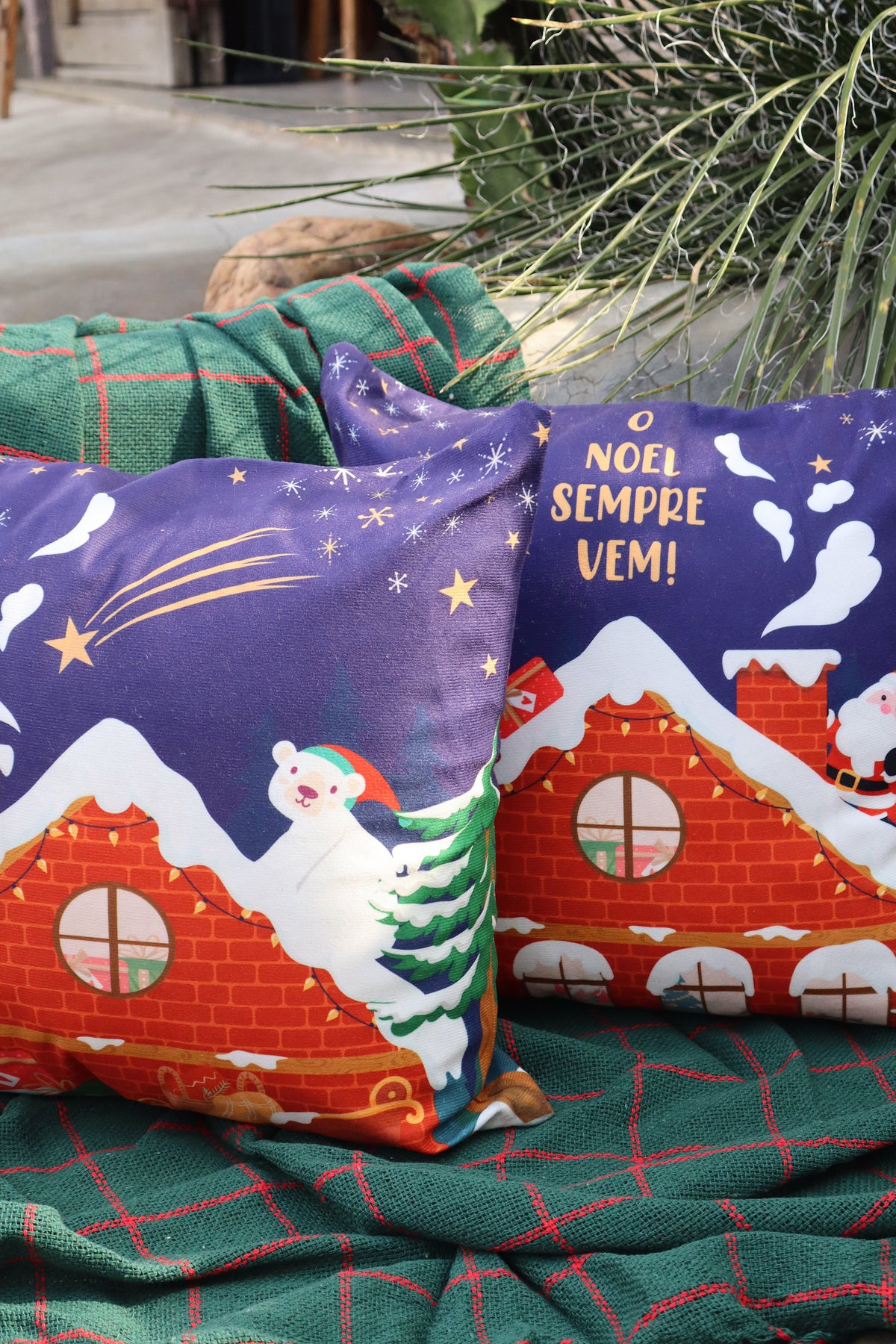 Capa de Almofada Decorativa Dupla Face Natal O Noel Sempre Vem