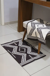 Tapete em Linha Inca Cru e Marrom 48x78cm