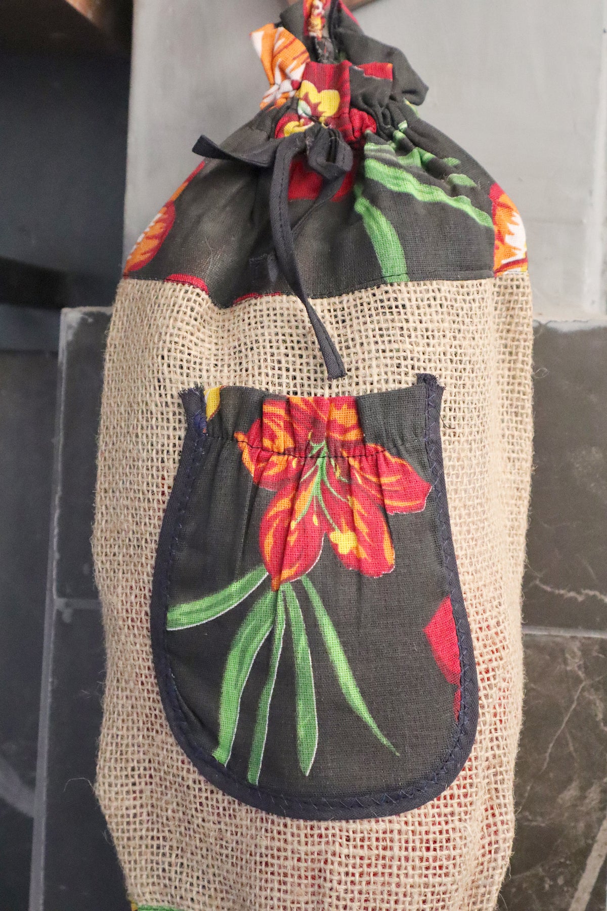 Puxa Saco Bolso Juta com Chita Preta