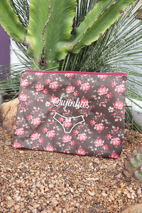 Necessaire Porta Calcinha Limpinha Sujinha G Flores Vermelhas Fundo Marrom