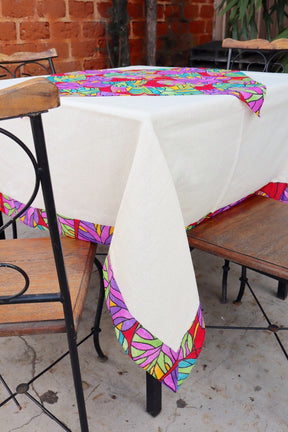 Toalha de Mesa com Barra de Chita Vermelha Colorida Geométrica com Composê 1,5mx1,5m