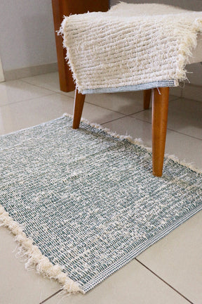 Tapete Algodão Felpudo Dupla Face Verde sem Franja 50x80cm