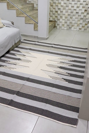 Tapete de Bico Linha Preto e Cinza 2,00x2,50m