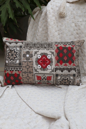 Capa de Almofada Baguete Impermeável Belize Patchwork Vermelha 30x50