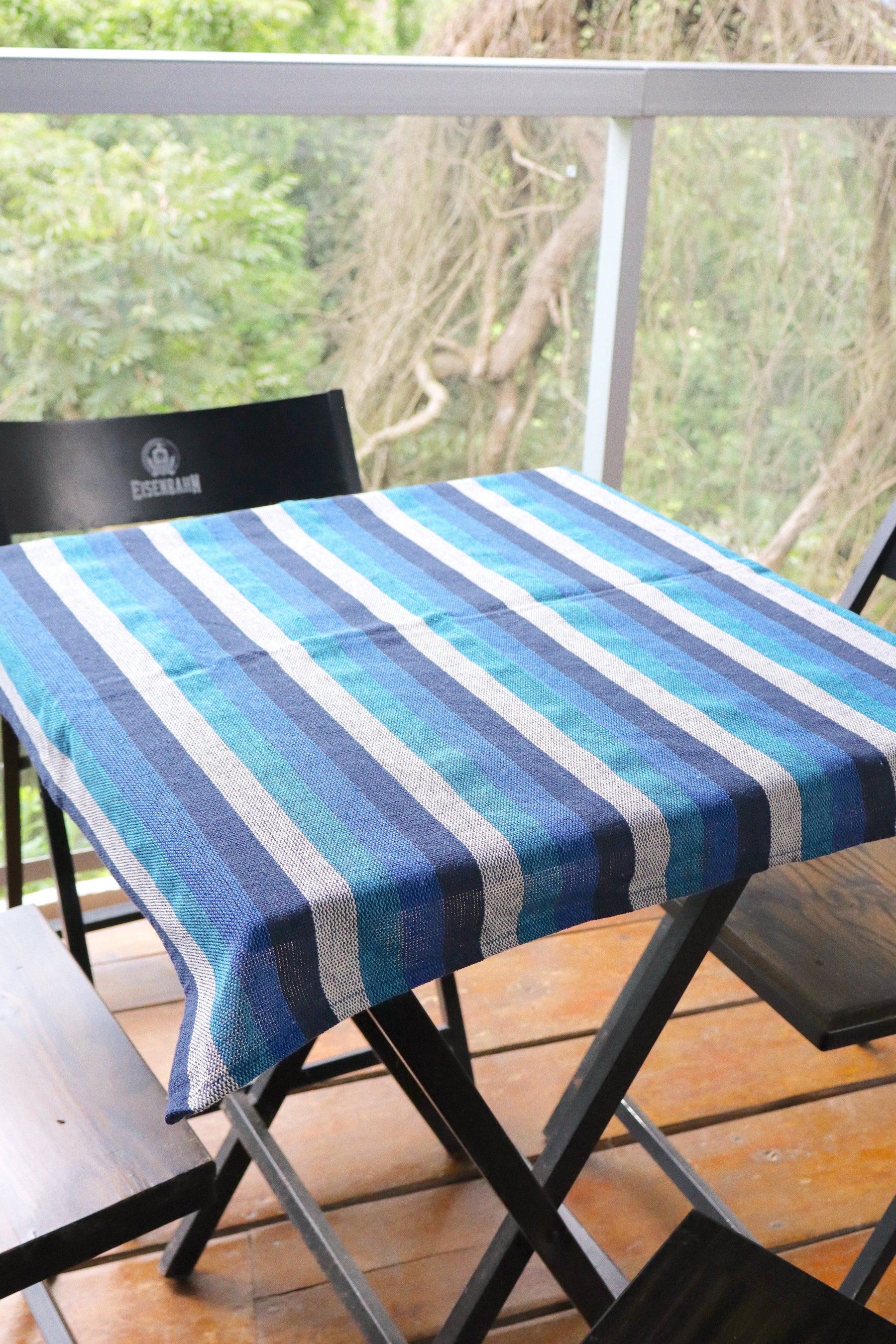 Toalha de Mesa Quadrada Listrada Azul e Cinza 0,70x0,70m