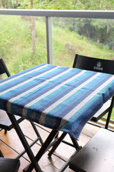 Toalha de Mesa Quadrada Listrada Azul e Cinza 0,70x0,70m