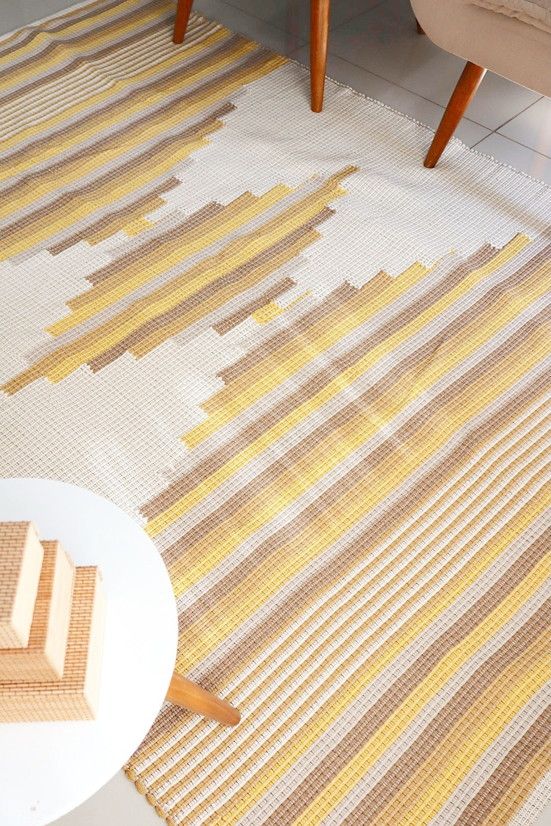 Tapete de Bico Linha Trabalhado Colorido Amarelo 1,50x2,00m