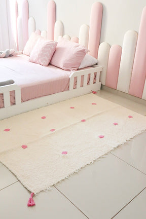 Tapete Médio Algodão Bordado Pompom Bolinhas Rosa 1,00x1,50m
