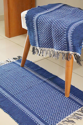 Par de Tapete de Malha Moldura Azul