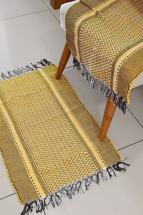 Par de Tapete de Malha Moldura Amarelo