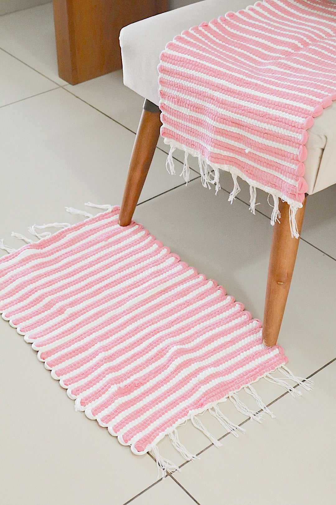 Par de Tapete Zebrinha Mini Rosa e Branco