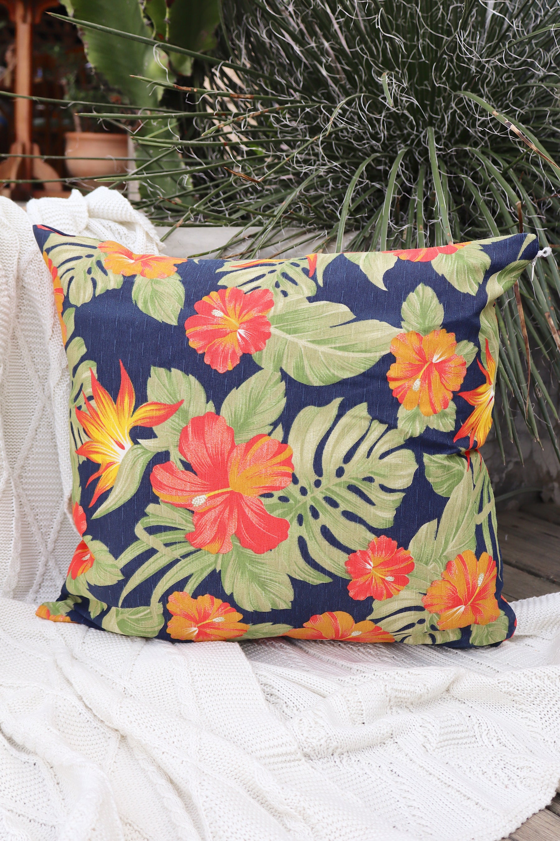 Capa de Almofada em Gorgurinho Flores Azul Marinho 45x45