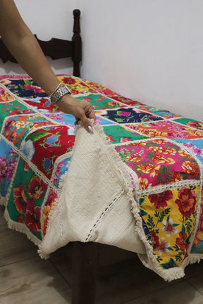 Colcha Solteiro Retalho Chita Bainha 1,40x2,20m