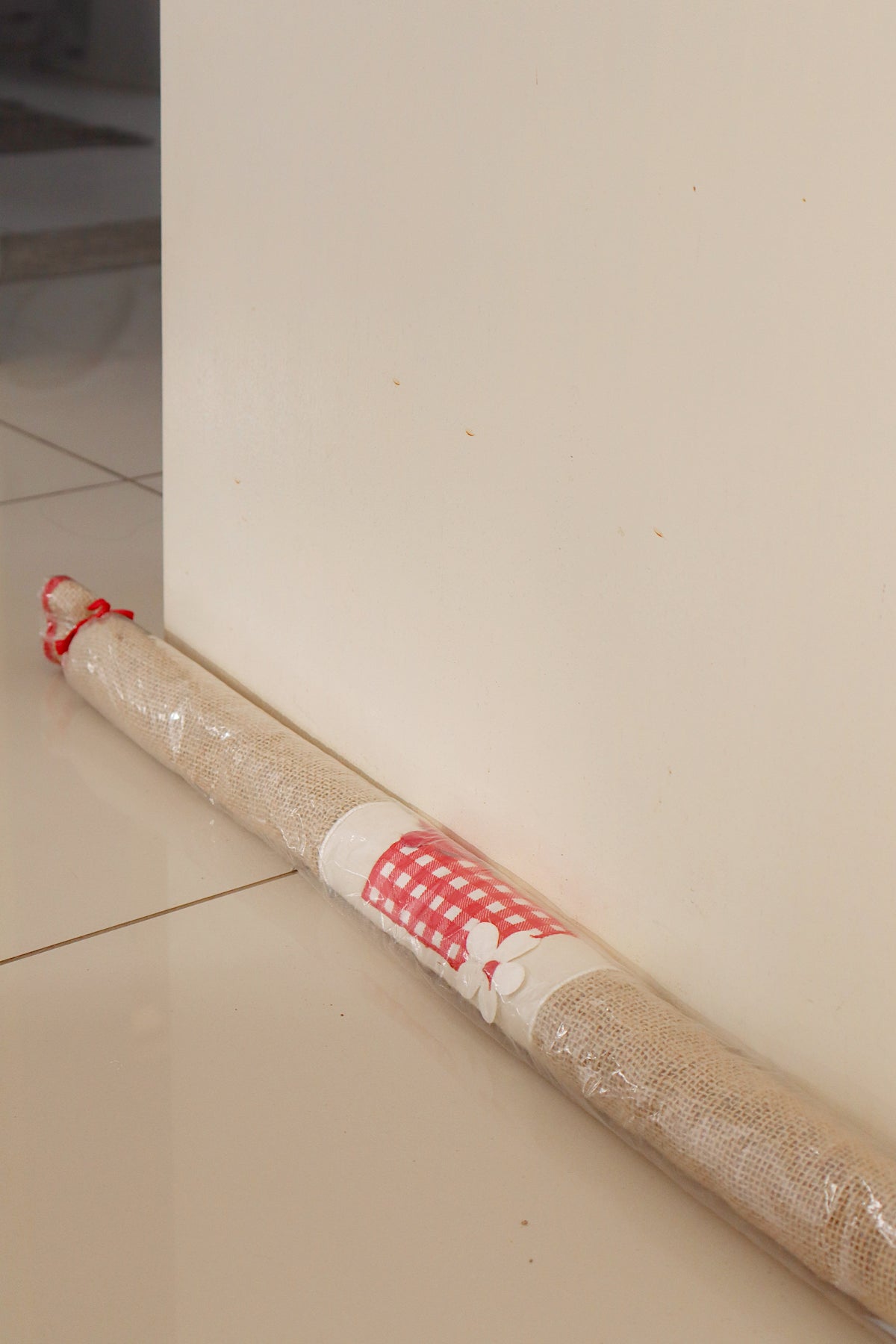 Peso Porta Cobra Juta Vermelho e Branco 80cm