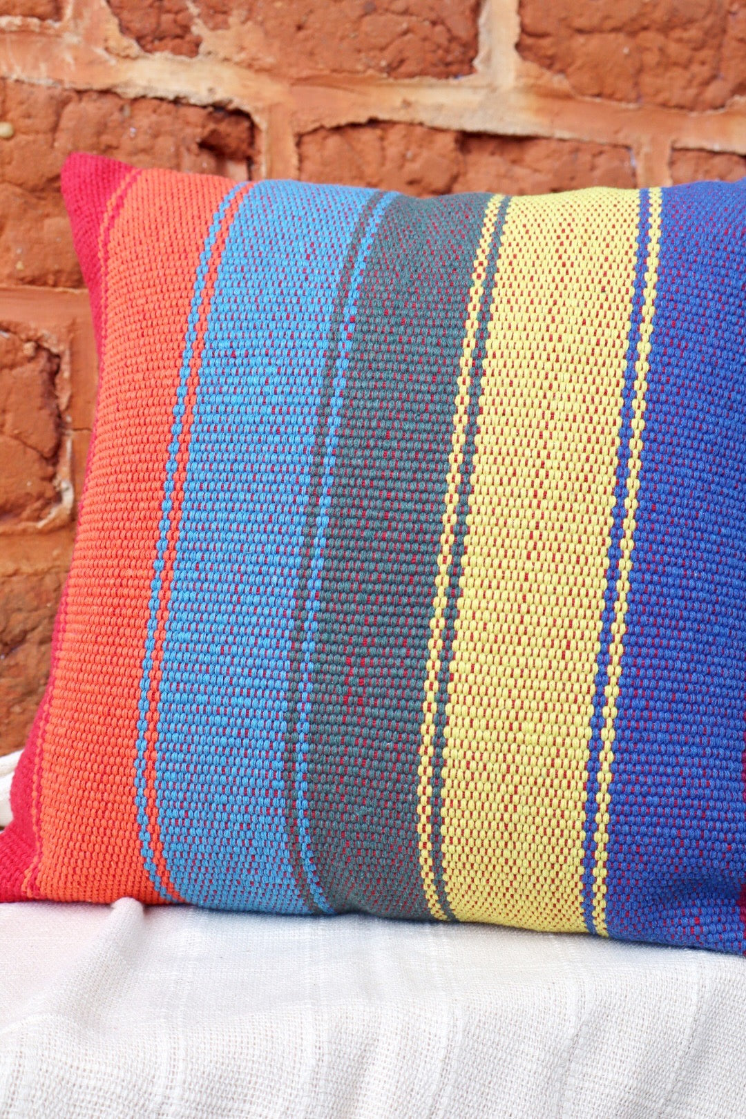 Capa de Almofada em Linha 100% Algodão Colorida Arco Íris 50x50