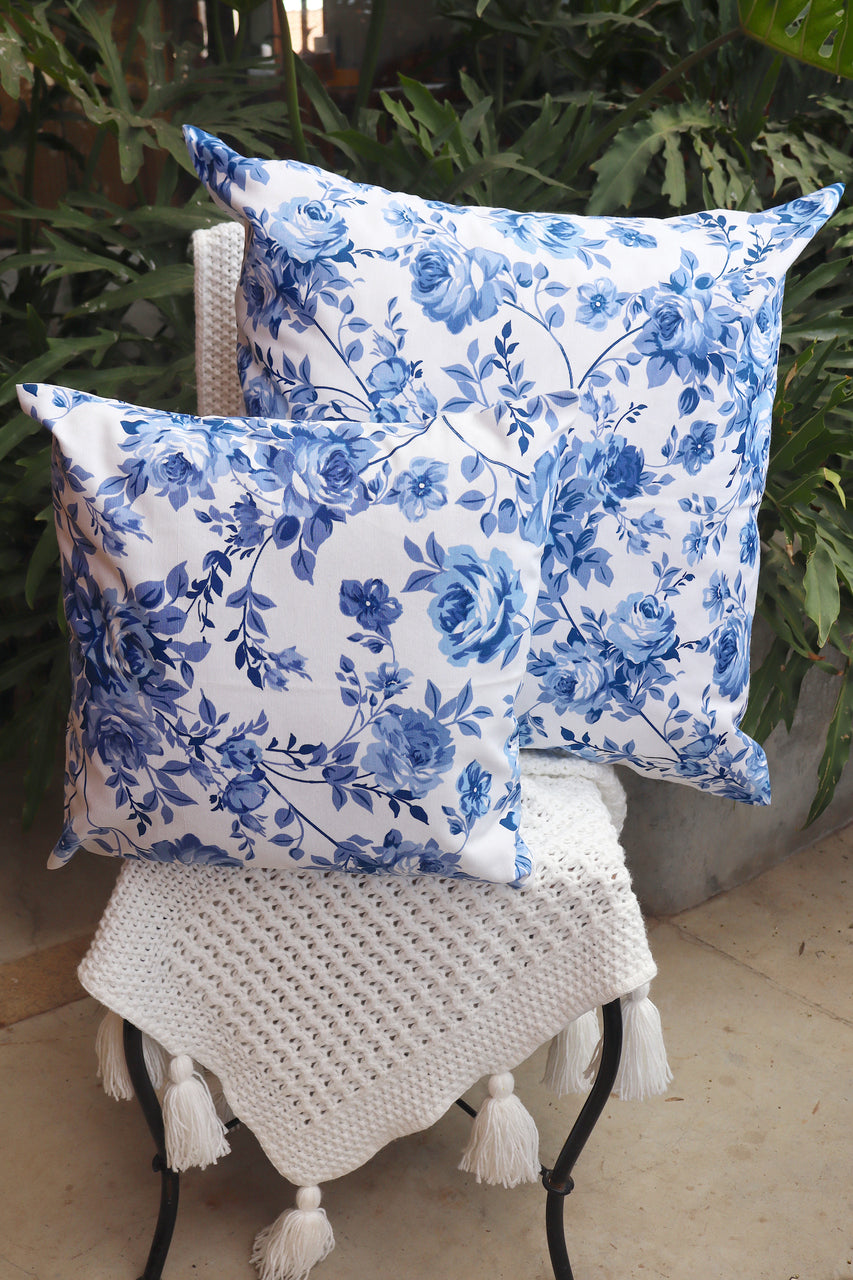 Capa de Almofada Impermeável Belize Floral Azul 65x65