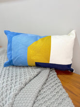 Capa de Almofada Baguete Bordada em Linho 30x50 EST03 Azul e Amarelo