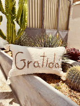 Capa de Almofada Algodão Baguete Bordada Gratidão Bege 30x50cm