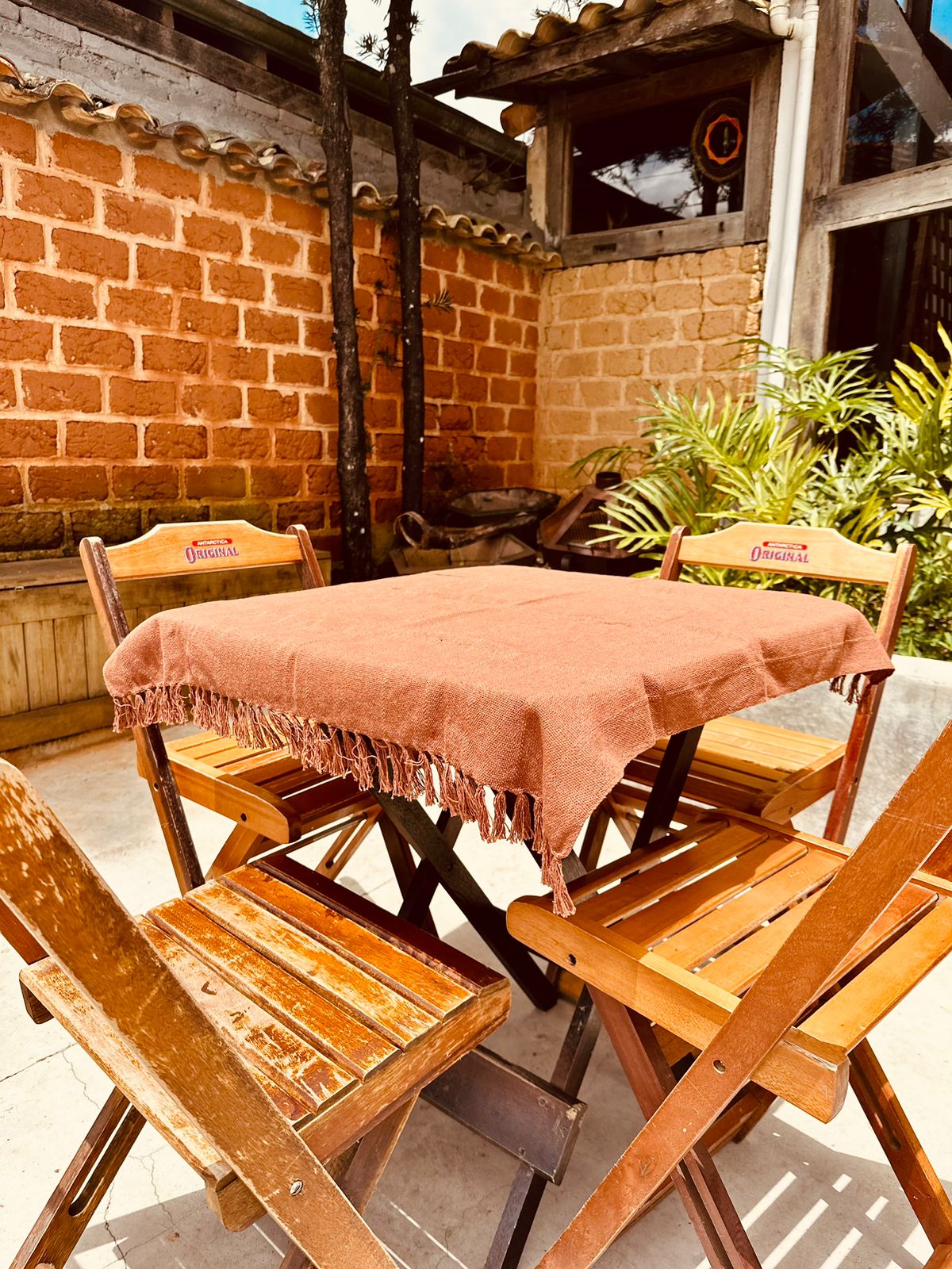 Toalha de Mesa Quadrada Café com Leite 0,85x0,85m