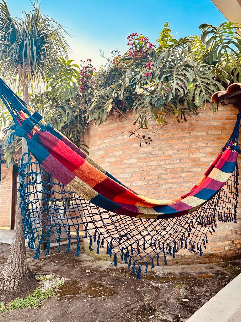 Rede de Descanso Simples Xadrez Vermelha, Amarela e Azul