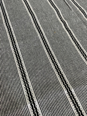 Toalha de Mesa Vazada Preta 1,5mx1,5m