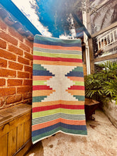 Tapete Médio Linha Bico Colorido 0,90x1,50m