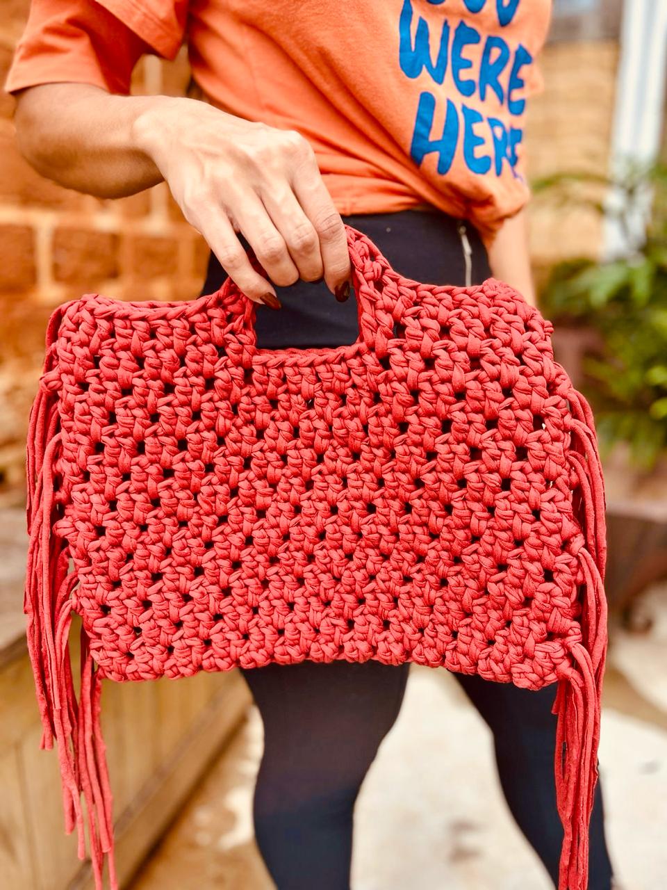 Bolsa de Mão em Crochê com Franja Vintage Minimalista Terracota