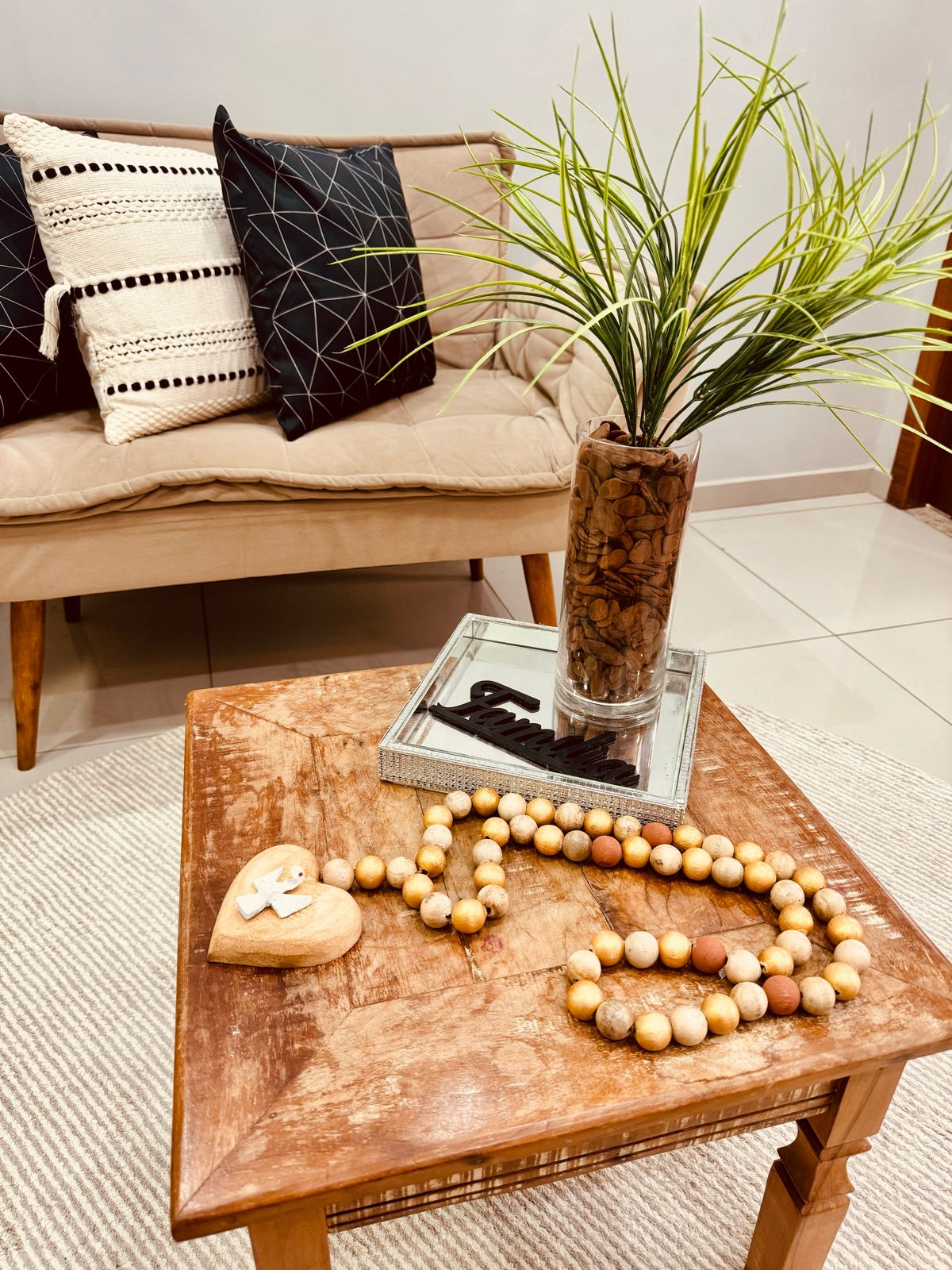 Colar / Terço de Mesa Decorativo Coração com Divino