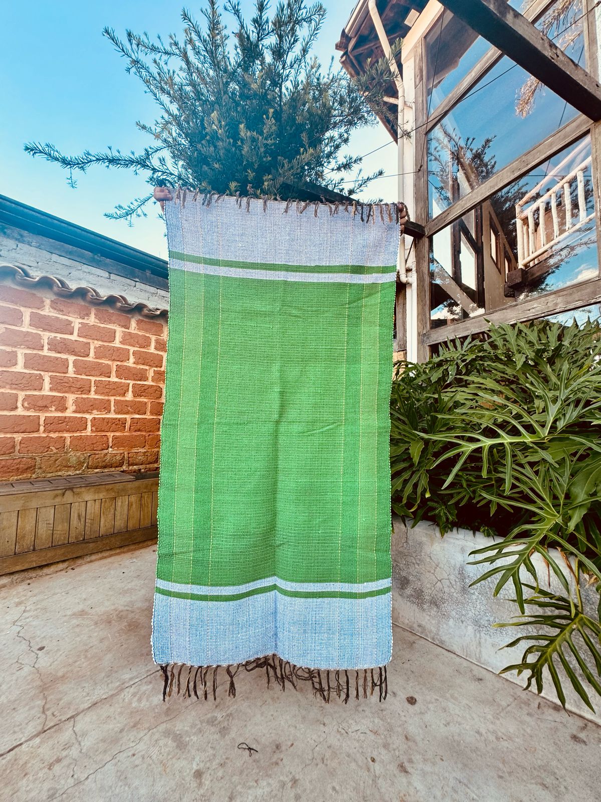 Tapete Médio em Malha Moldura Verde
